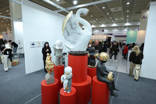 Visitors view craft items at the 2025 Craft Trend Fair held at COEX in Seoul on Dec 11 2025 AJP Han Jun-gu