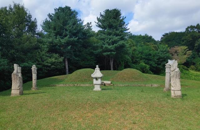 고양시 심봉원 묘 전경 사진고양시
