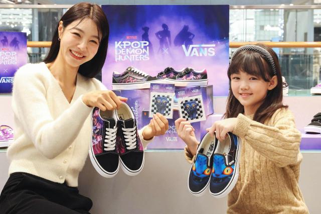 신세계백화점이 반스X케이팝 데몬 헌터스 풋웨어 컬렉션을 선보인다 사진신세계백화점