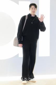 [포토] 김우빈, 알로(ALO) 홀리데이 포토콜 참석