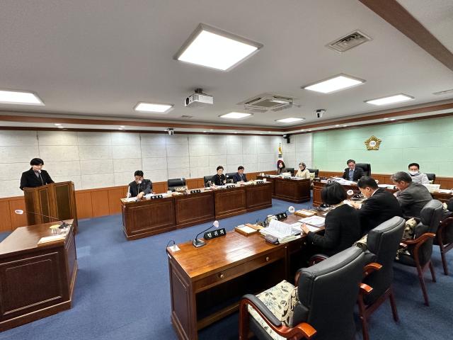 동해시의회 예산결산특별위원회가 제357회 제2차 정례회 제11차 회의를 개최하고 있다 사진동해시의회