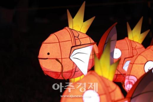 [포토] 잉어킹으로 변신한 메타몽