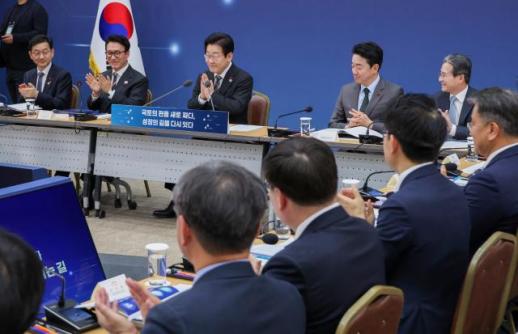 與, 본회의서 경찰직무집행법 처리 전망…3박 4일 필버 종료