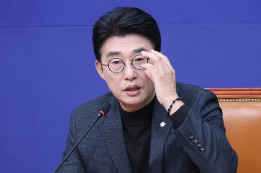  ​​​​​​​추미애 박진경 훈장 수여는 제주 4·3 정신 왜곡하는 역사적 퇴행