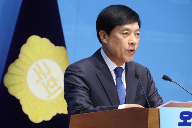 더불어민주당 이성윤 의원이 14일 서울 여의도 국회 소통관에서 최고위원 출마 선언을 하고 있다사진연합뉴스