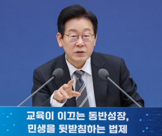  ​​​​​​​추미애 박진경 훈장 수여는 제주 4·3 정신 왜곡하는 역사적 퇴행