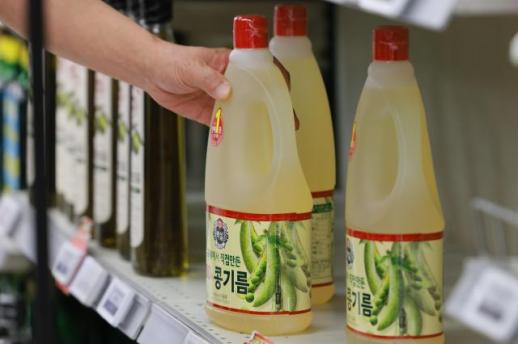 GMO 완전표시제 통과…식용유·간장 등 표시 대상 확대 촉각
