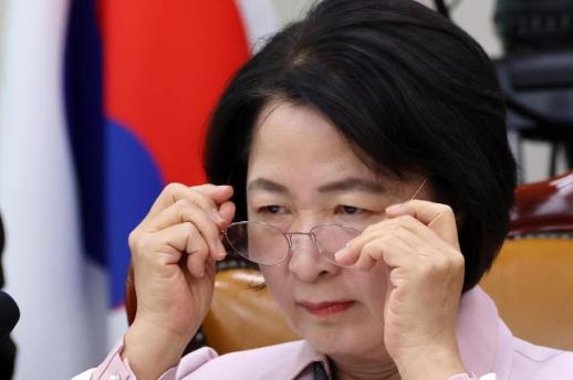 추미애 박진경 훈장 수여는 제주 4·3 정신 왜곡하는 역사적 퇴행