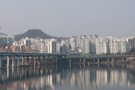 퇴직연금 깨서 집 산다…중도인출 인구 역대 최다