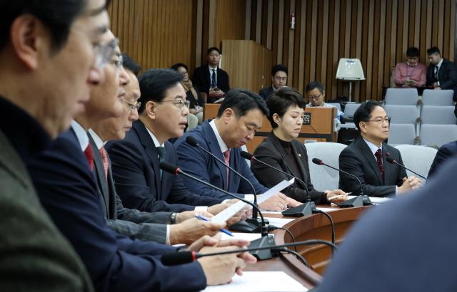 송언석 국민의힘 원내대표가 16일 국회에서 열린 원내대책회의에서 모두발언하고 있다 사진연합뉴스