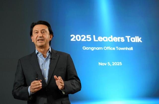 호세 무뇨스 현대차 사장이 2025 리더스 토크에서 발언하고 있다 사진현대자동차