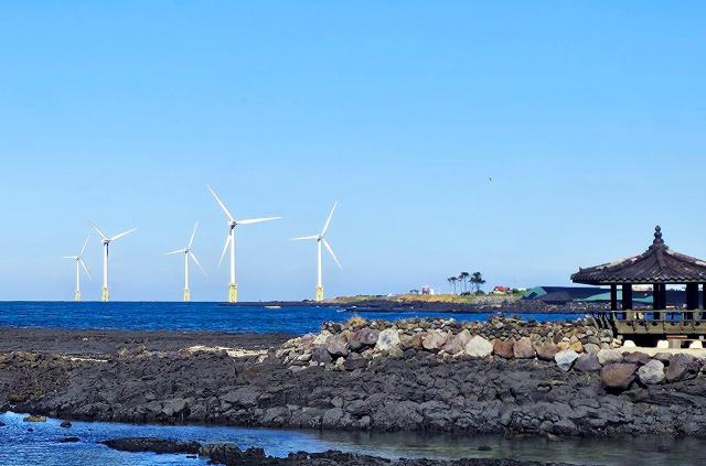 제주 한림 앞바다에 들어선 해상 풍력단지 전경사진연합뉴스