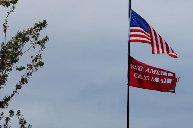 MAGA서도 트럼프 지지 하락…매우 지지 8개월간 8%p 하락