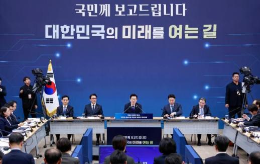 오유경 식약처장 내년 GMO 완전표시제 시행... 바이오헬스 심사시간 단축