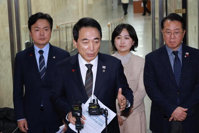 (5면) 내란재판부法 與 2심 도입·내부 추천…수정안 마련