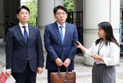 김상민 재판, 김건희 여사 오빠 증인으로 출석