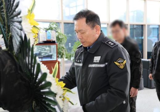 김인창 동해해경청장, 취임 후 첫 현장점검…순직 영웅 추모하며 해양안전 확보 의지 다져 外