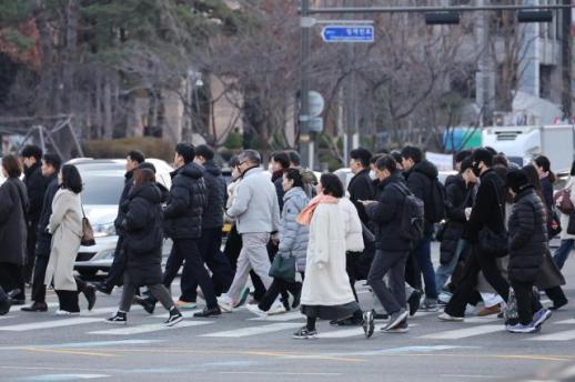 调查:近八成韩国打工人赞成实行每周4.5天工作制