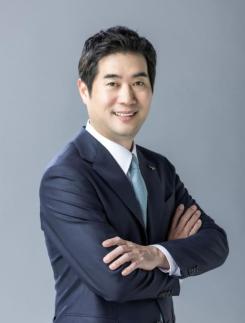 오너2세 윤새봄 웅진 대표, 부회장 승진