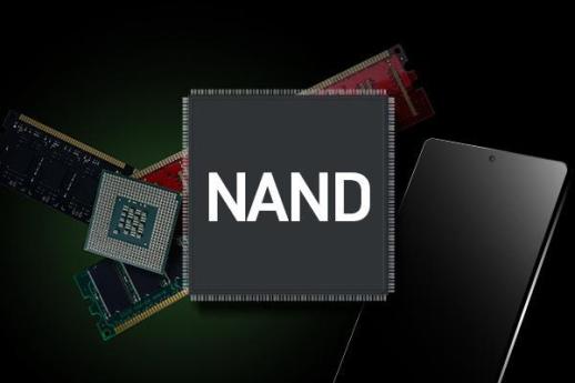 Samsung seen emerging winner in premium smartphones as memory costs surge