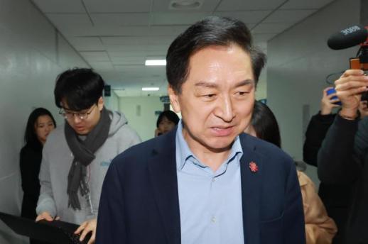 김건희 특검, 로저비비에 관련 김기현 소환 불응…18일 재요청 예정