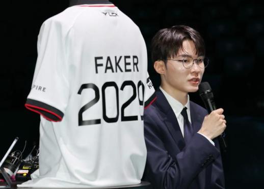 大魔王Faker与T1战队续约至2029年