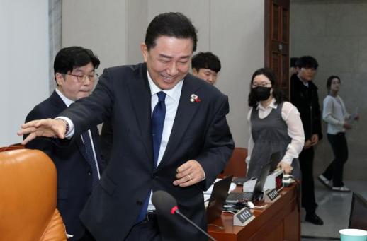 김병기 쿠팡 만난 것 자체는 문제라 생각 안해…무슨 얘기하는지가 중요