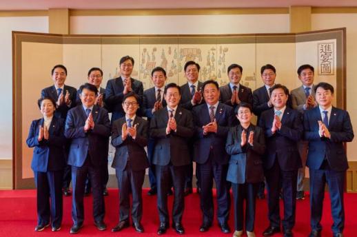 李 대전·충남, 균형 성장 물꼬 역할 기대…통합 단체장 뽑도록 정부 조력