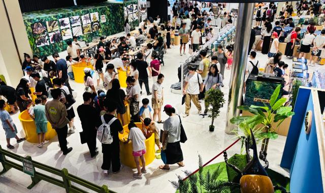 지난7월 리빙파크 3층 도파민 스테이션 아이파크몰이 여주곤충박물관과 함께 기획해 선보였던 ‘도파민 곤충 연구소’ 팝업스토어 현장 전경 사진 사진아이파크몰