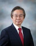 Kwak Jae-won senior columnist of the Aju Business Daily 