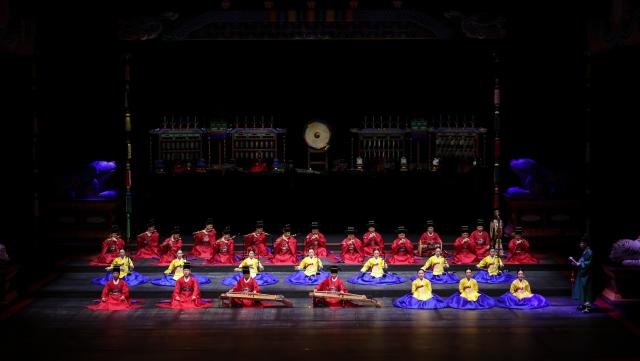 16일 서울 서초구 국립국악원에서 ‘나례’ 공연 드레스 리허설이 진행되고 있다 AJP Yoo Na-hyun