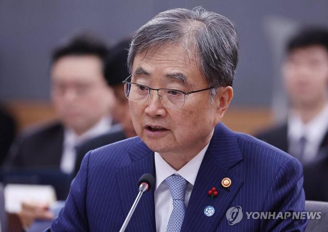 조현 외교부 장관이 19일 정부서울청사 별관에서 열린 외교부 업무보고에서 발언하고 있다 사진연합뉴스