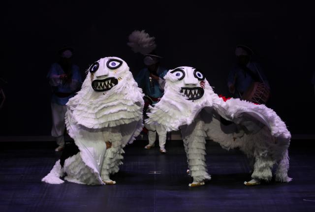 16일 서울 서초구 국립국악원에서 ‘나례’ 공연 드레스 리허설이 진행되고 있다 AJP Yoo Na-hyun