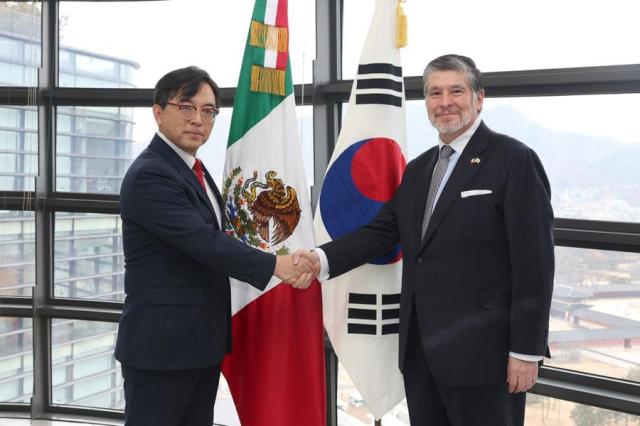 Govt urges Mexico to minimize impact of looming tariff hikes