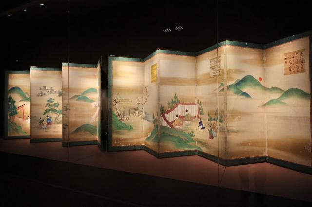 A folding screen depicting the first harvest rite performed after the Emperor’s enthronement AJP Han Jun-gu