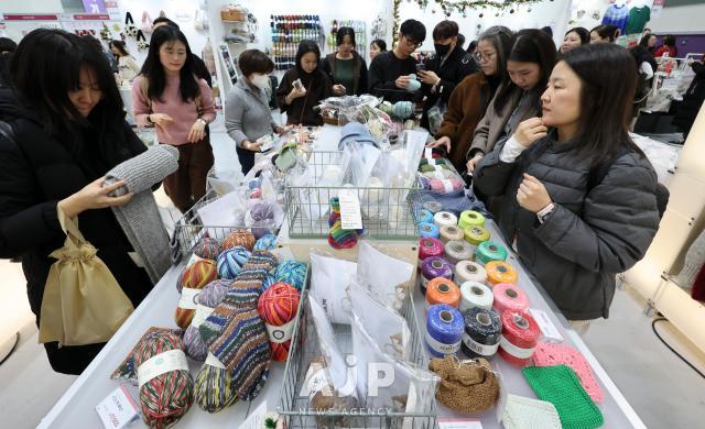 18일 서울 강남구 코엑스에서 K-핸드메이드 페어가 개막했다 AJP Yoo Na-hyun