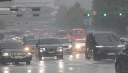 특검 종료 앞두고 김건희 사실상 마지막 소환…금품·관저 특혜 추궁