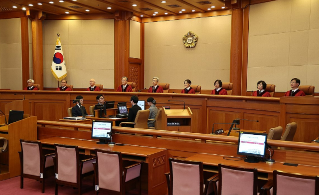 18일 서울 종로구 헌법재판소에서 김상환 헌법재판소장를 포함한 헌법재판관들이 착석해 있다 사진연합뉴스