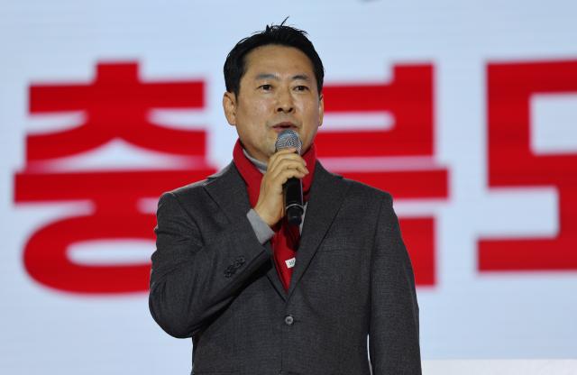 장동혁 국민의힘 대표가 지난 19일 청주 오스코에서 열린 충북도당 당원 교육 행사에 참석해 축사하고 있다 사진연합뉴스