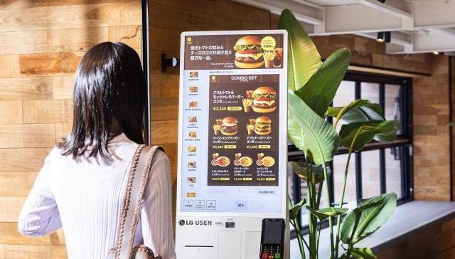 LG電子、日本の飲食店にキオスク供給へ…現地1位メーカー「USEN」と協業