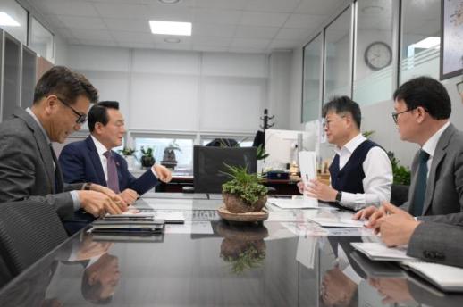 정진석 계엄 하면 시민들 거리 나온다 만류…尹 결심 섰다 