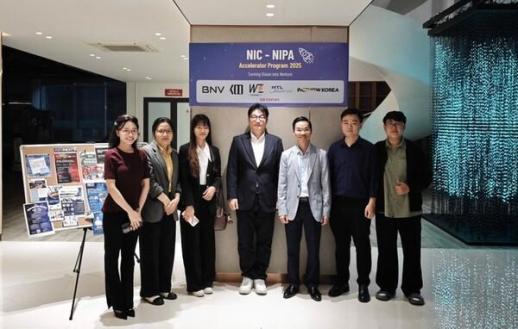 Hàn Quốc ra mắt Bàn hỗ trợ Startup IT tại Trung tâm Đổi mới sáng tạo Quốc gia Việt Nam