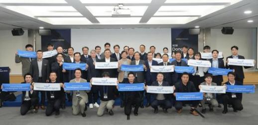 동원그룹, 송년회 대신 AI 경진대회... 김남정 회장 미래 삶에 기여