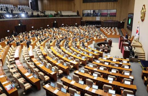 野 필리버스터 총력전에도…與, 내란전담재판부법 강행 처리