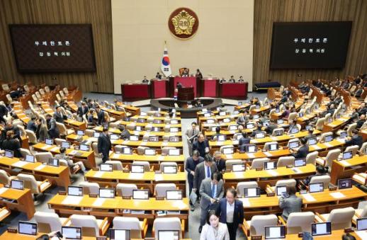 국가 주도 성장 가속 관건은 정치…정쟁에 발목 잡힌 입법