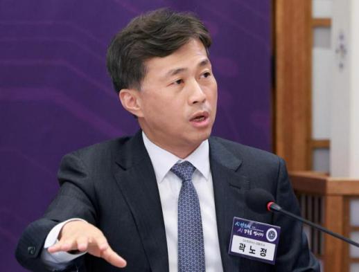 美, 자진출국 불체자에 450만원 지급...강제추방 대신 현금 유인