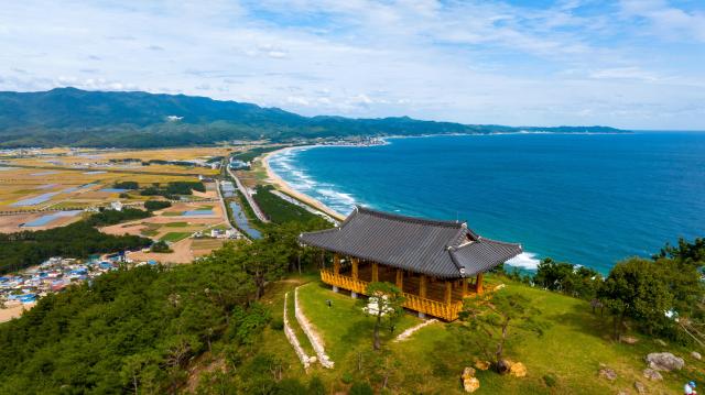 영해 상대산 관어대 전경 사진영덕군