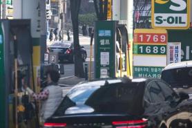 Fuel tax cuts extended until February
