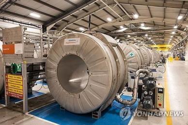 뇌 발달·노화, 9·32·66·83세에 전환점…인생 5단계 거친다