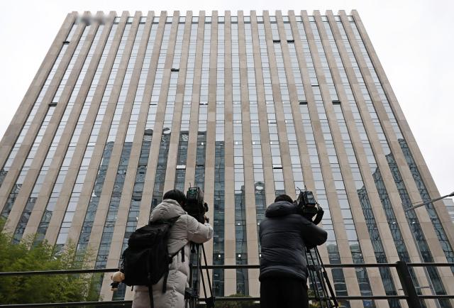 쿠팡 수사 무마·퇴직금 미지급 의혹을 수사하는 안권섭 특별검사팀이 지난 23일 쿠팡에 대한 강제수사에 착수하며 압수수색에 나섰다 사진연합뉴스